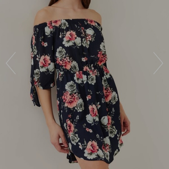 Ardene floral, off-the-shoulder dress - Picture 3 of 5